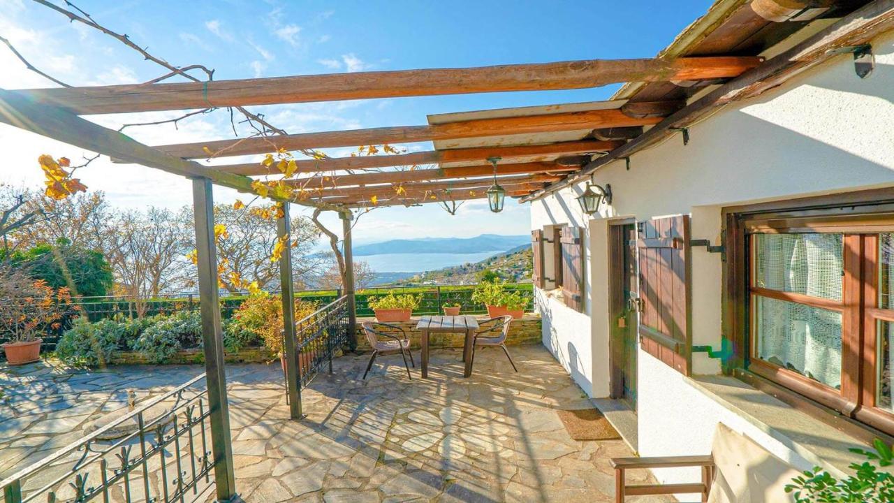 Chrissi Nefeli Apartamento Agios Georgios Nilias Exterior foto